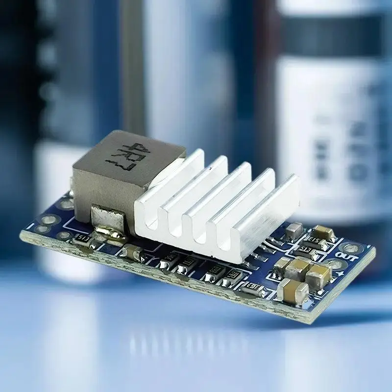 Moduł podwyższający napięcie DC-DC Mini 6A z konwerterem podwyższającym napięcie 3.3V 5V 9V 12V do dronów