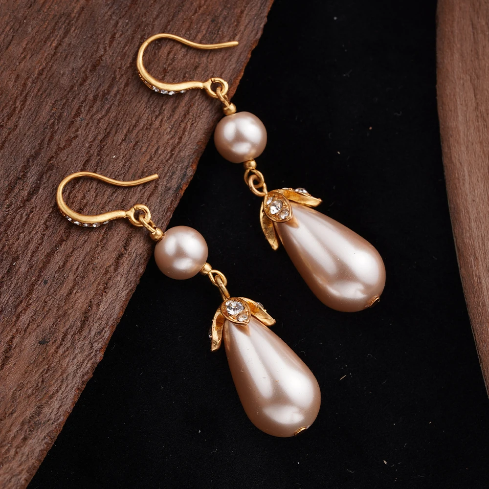 

Earrings Pearl Fashion Vintage Women Shandong None Dangle Earrings Decoration Favourite