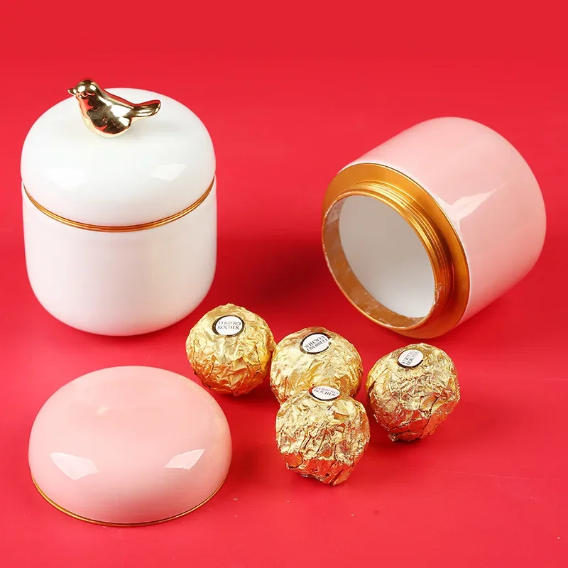

Nordic Creative Kitchen Ceramic Sealed Jar with Lid Candy Tea Storage Jar Wedding Gifts Living Room Home Decoration Accessories