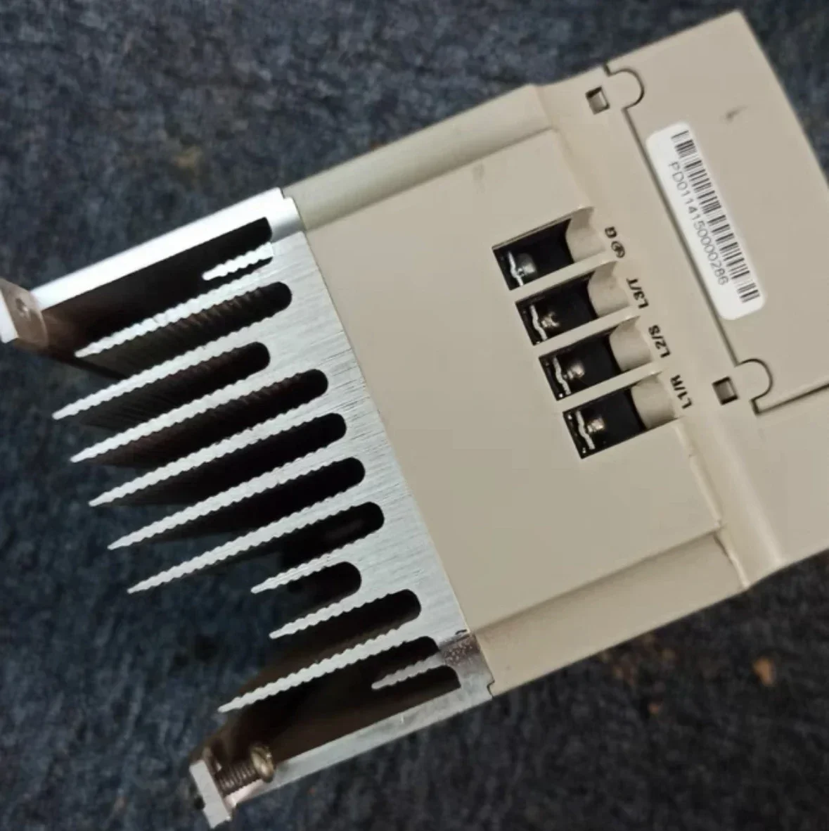 Second-hand inverter 2.2 kw, S900-4T2.2GB  function package