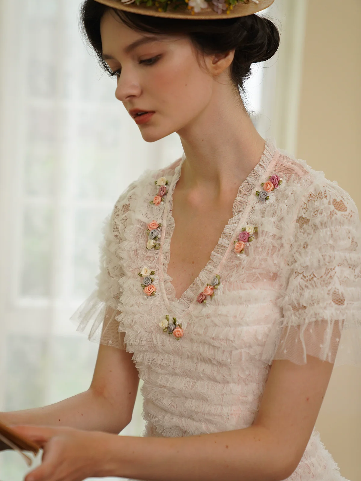 

Весенне-летнее женское трехмерное цветочное ожерелье ручной работы, французский v-образный вырез, акварельная голубая юбка-тортик, облегающее платье