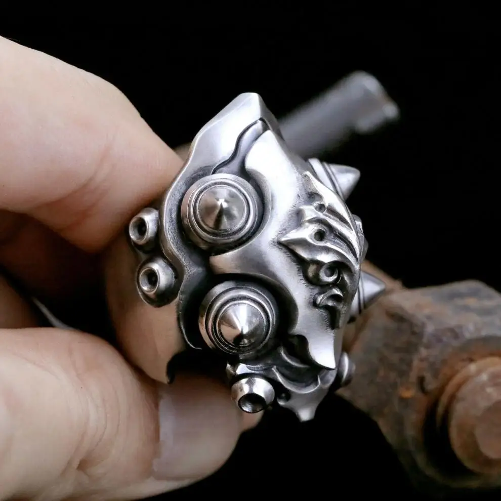 Fashion Metal Mecha Shield Rings Opening Carve Tangcao Flame Rings Gothic Punk Cool Rings for Men Women Jewelry Gifts