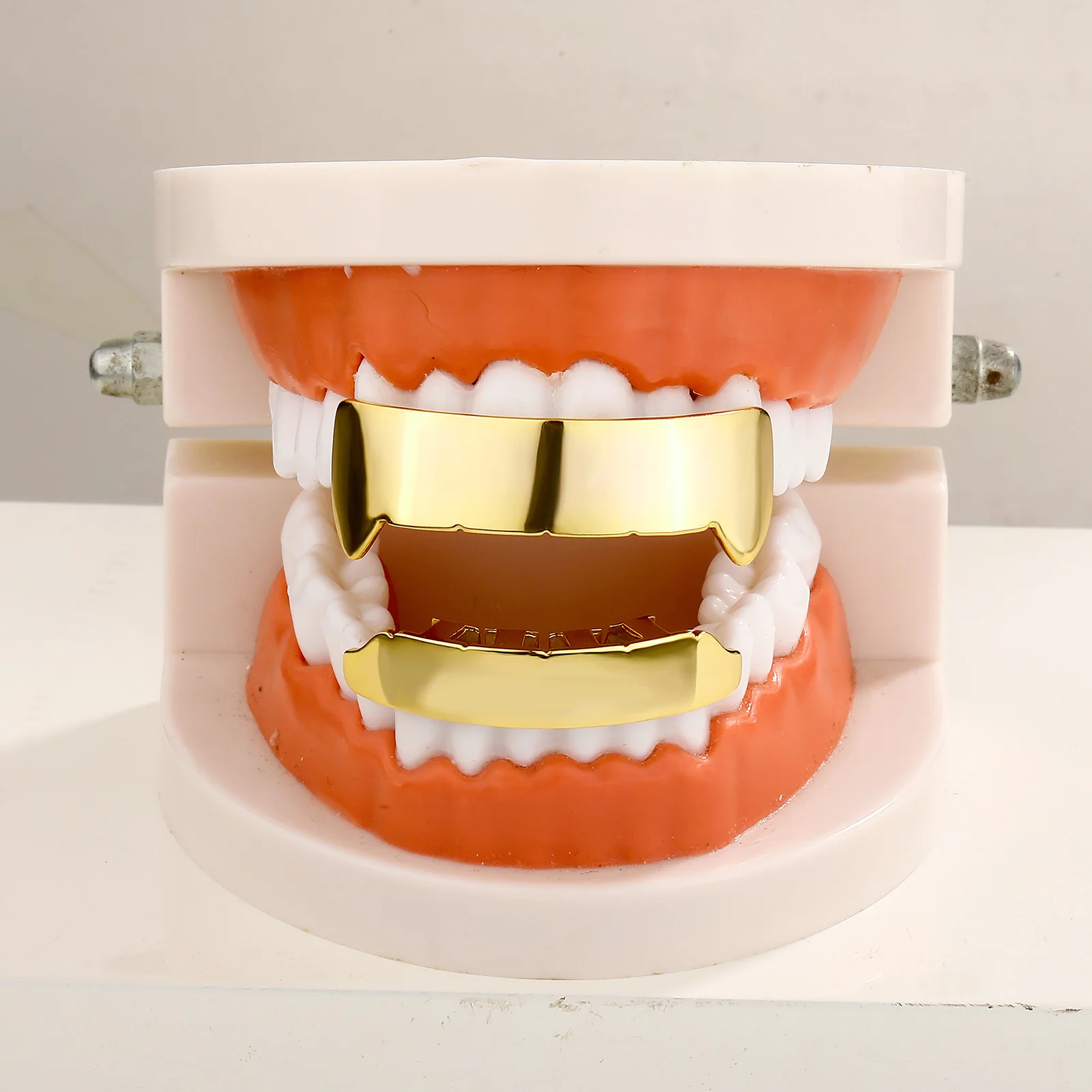 TOPGRILLZ الهيب هوب 6 أعلى و 6 أسفل Cyberpunk لامعة الأسنان الشوايات الأقواس مستطيل الأنياب الفم الأسنان قبعات لجميع القديسين مجوهرات