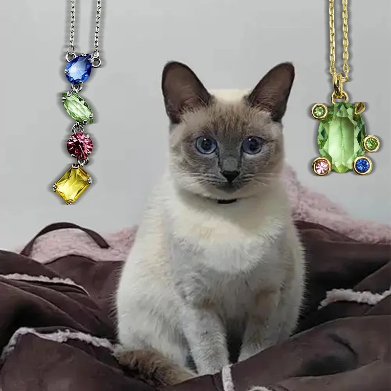 

Cat Accessories Hot Sale Austrian Crystal Jewelry Garden Flower Series Pendant Necklace Light Luxury High-end Birthday Gift