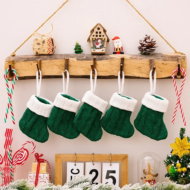 New 2024 Christmas Decorative Supplies Green Knitted Socks Mini Christmas Socks Pendant Christmas Tree Decorative Socks