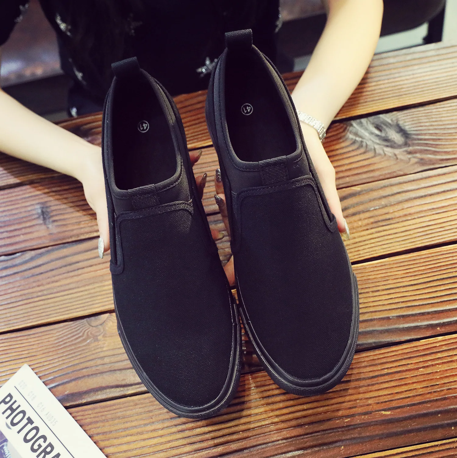 New Spring Casual Shoes Slip-On Lazy Shoes Men's Memory Foam Thickened Insole Breathable Flat Canvas Shoes