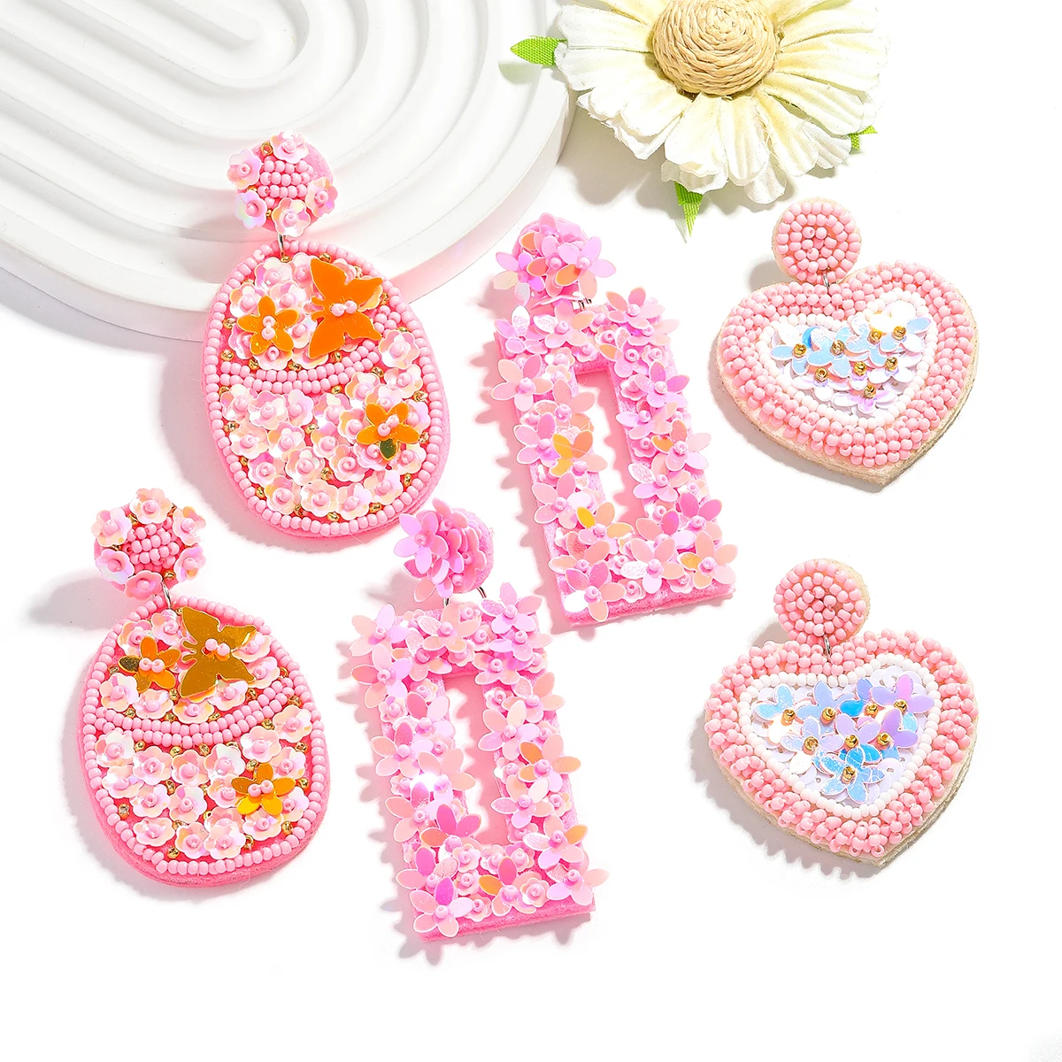 أقراط مطرزة بالأرز الحلو لعيد الحب للنساء، أقراط على شكل قلب هندسية ملونة مصنوعة يدويًا، إكسسوارات أذن للحفلات