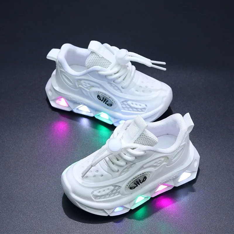 Kids LED Light Up Sneakers Breathable Mesh White Casual Shoes Boys Girls Luminous Flashing Sole Non Slip Running Sport Shoes
