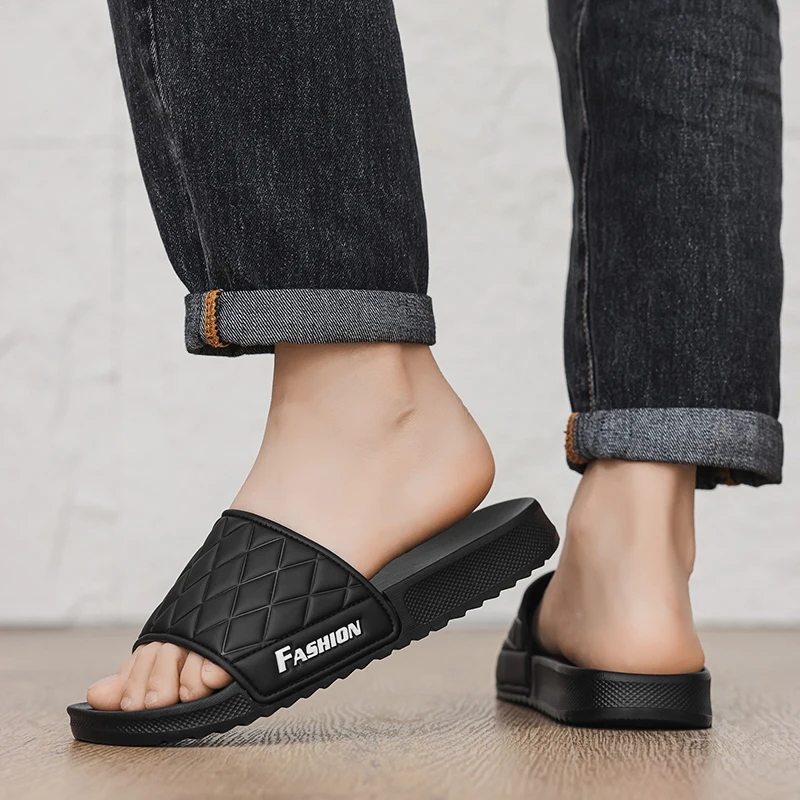 Summer Men\'s Slippers Slides Indoor Outdoor Beach Sandals Anti-slip Fashion Men Casual Garden Shoes Male Couple Outdoor Slippers
