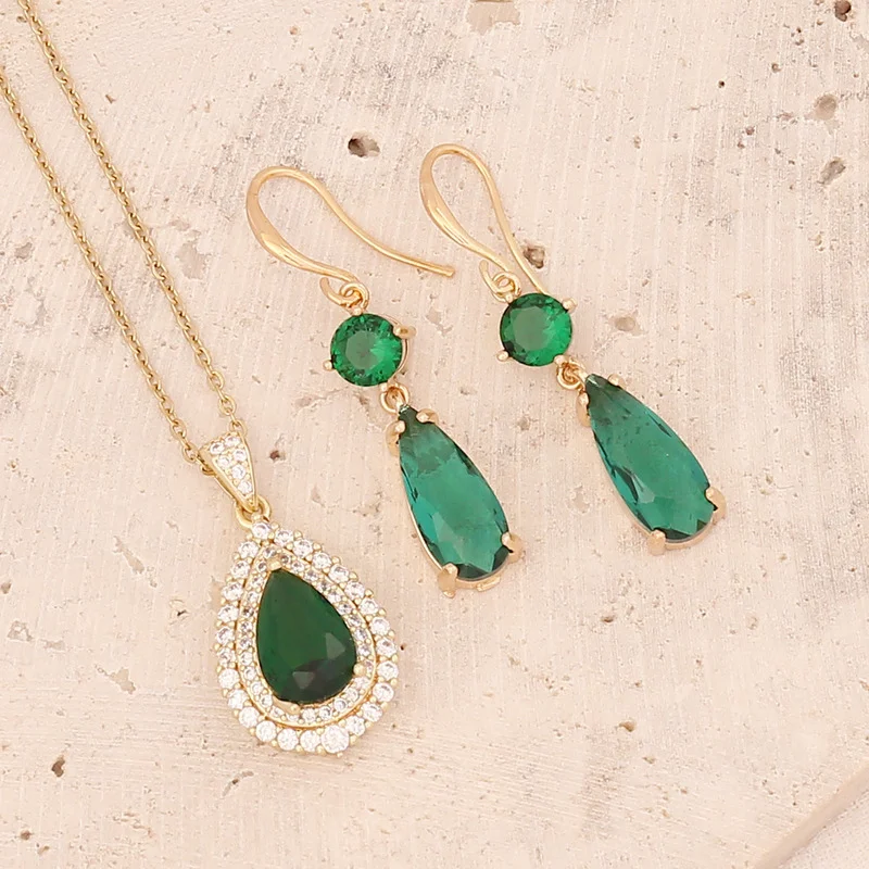 Elegant Necklace Emerald Zircon Water Drop Square Pendant Necklaces for Women Clavicle Chain Choker 2022 Trend Aesthetic Jewelry