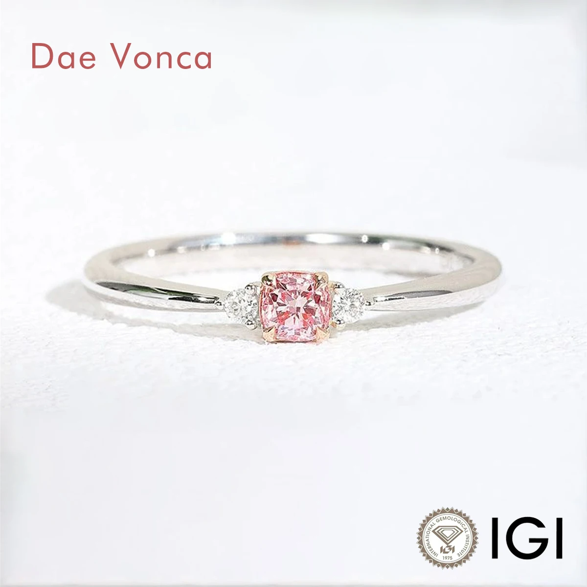 Three Stone Style Pink Cushion Cut Diamond Ring 18K White Solid Gold Lab Grown Pink Diamond Wedding Ring Dainty Women's Jewelry