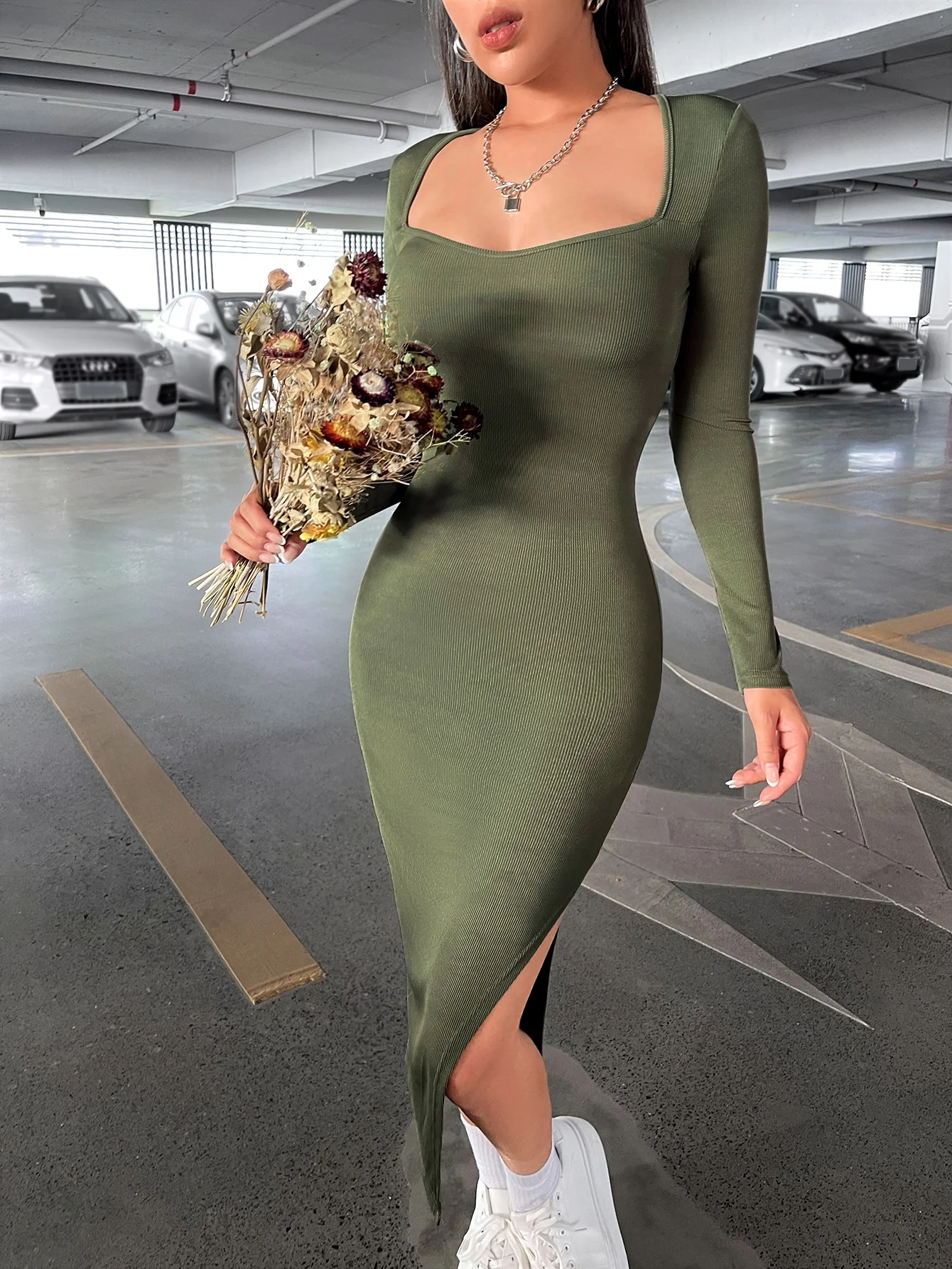 Fashion Women Spring And Summer Style Long Sleeve Low Cut Collar Solid Green Color Mermaid Sexy Split Self -cultivation Dress