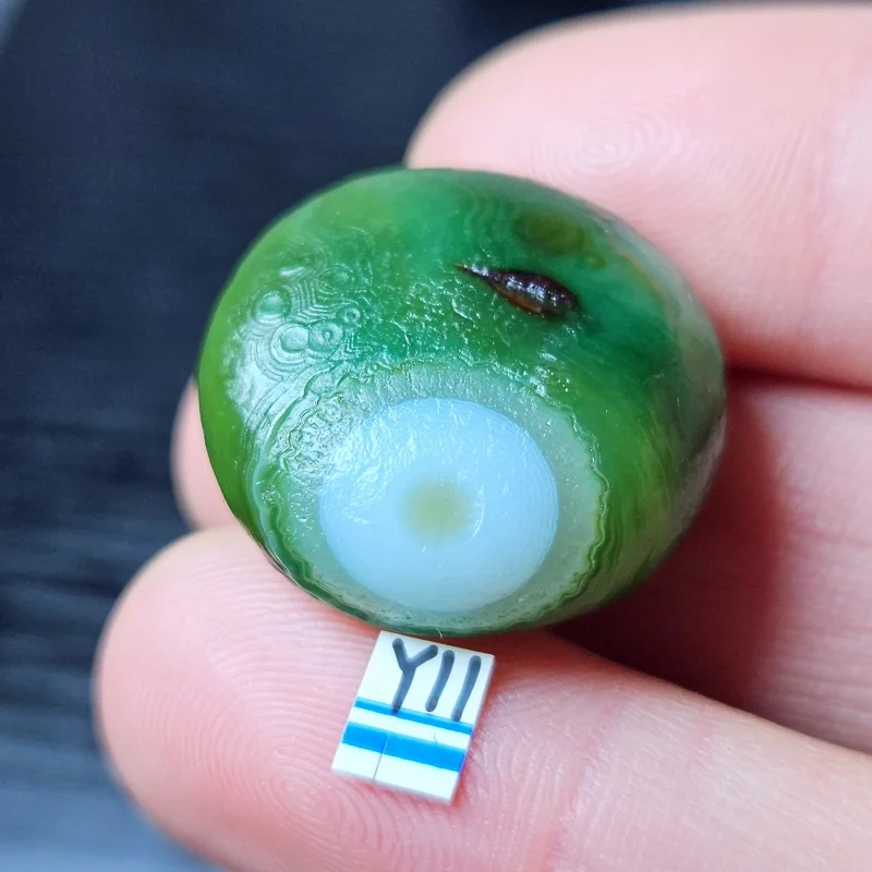 

Natural desert Black agate Eye Crystal Original mineral specimen Home room decorated witchcraft altar prayer spirit stone