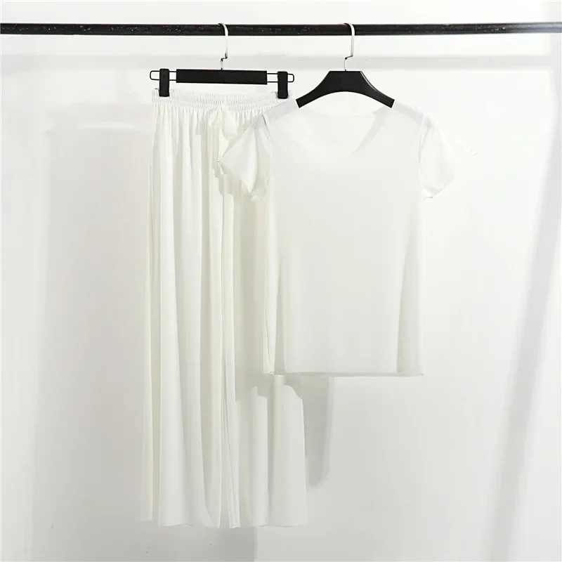 Nuevo conjunto de pijamas de primavera y verano para mujer, pantalones de manga corta de Modal, camiseta de dos piezas con cuello en V, ropa de