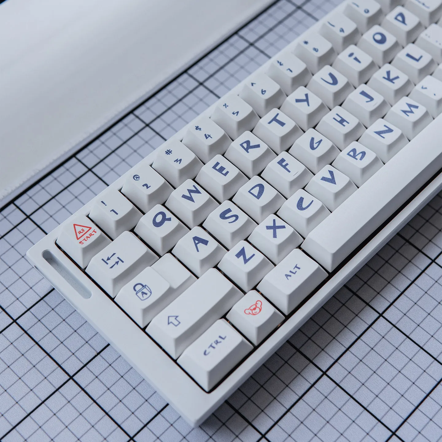 144 Keys Irregular White Hand‑drawn Bear Keycaps Dye‑Sublimation Cherry Profile PBT Keycaps For MX Cherry Mechanical Keyboard
