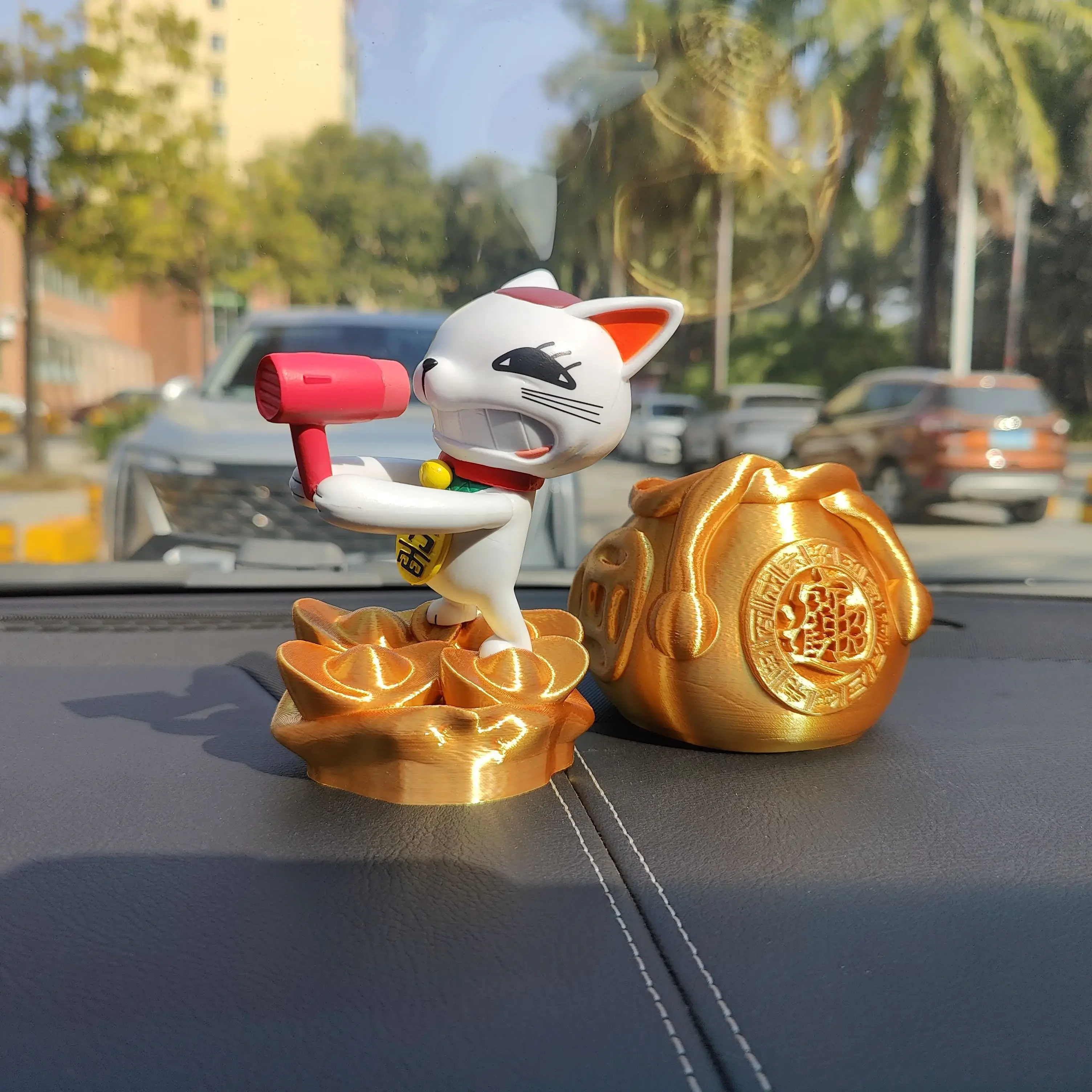 9cm Dandadan Anime Figure Turbo Granny Cute Lucky Cat Vehicle Mounted Model Peripheral Action Figure Birthday Gift Toys Kids