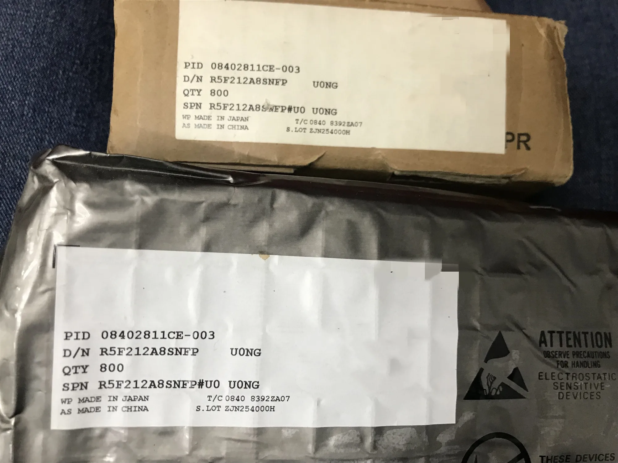 2 CHIẾC R5F212A8SNFP # U0 R5F212 TMP87CM41F-6A32 STMP3750A5 ST2205U-LQG R5F212A8 R5F212A8SNFP TMP87CM41F STMP3750 ST2205U ST2205 mới