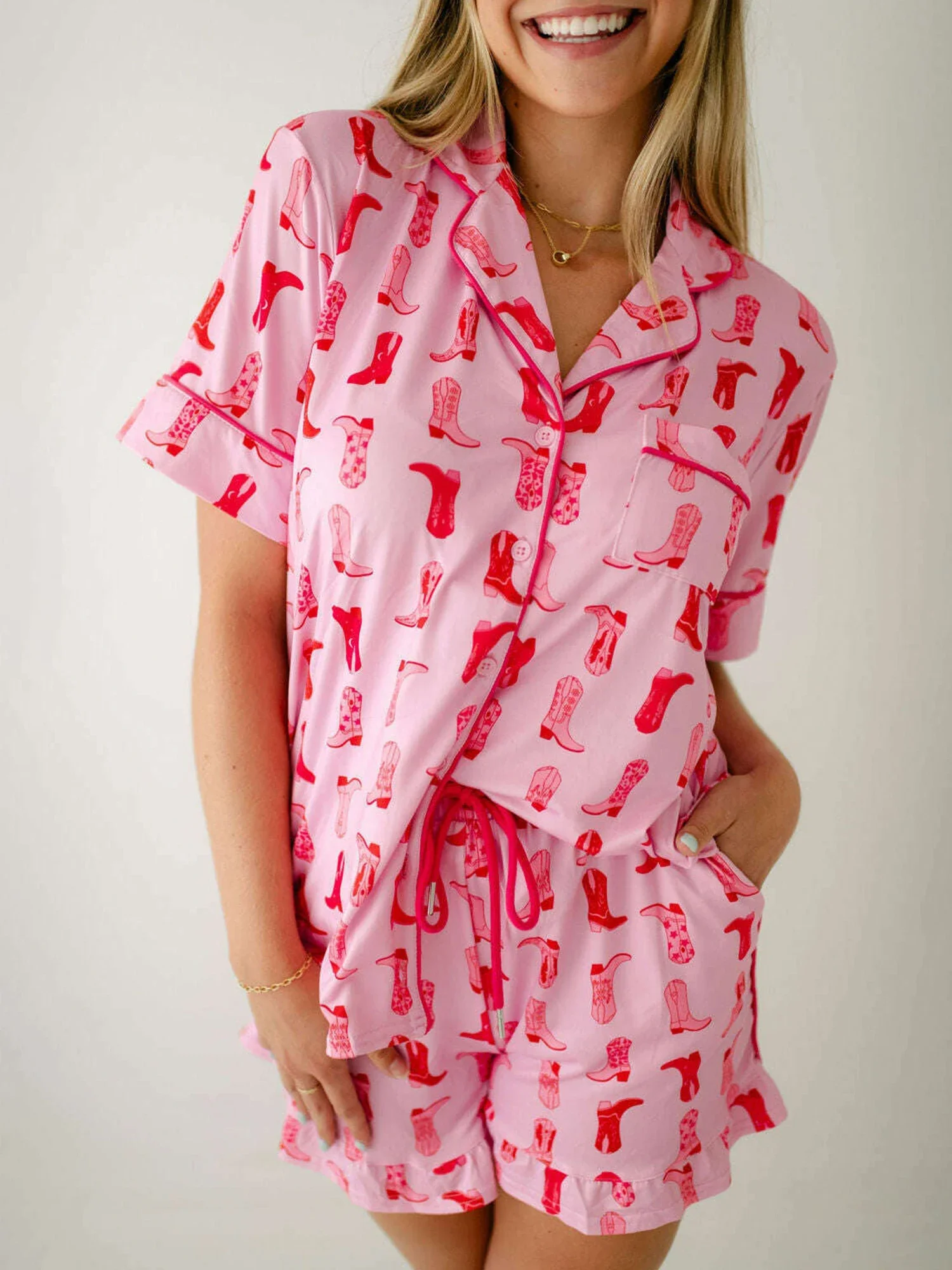 

"Women's 2-Piece Floral Pajama Set - Long Sleeve Loungewear Top & Pants | Cozy Sleepwear Outfit for Winter Homewear"