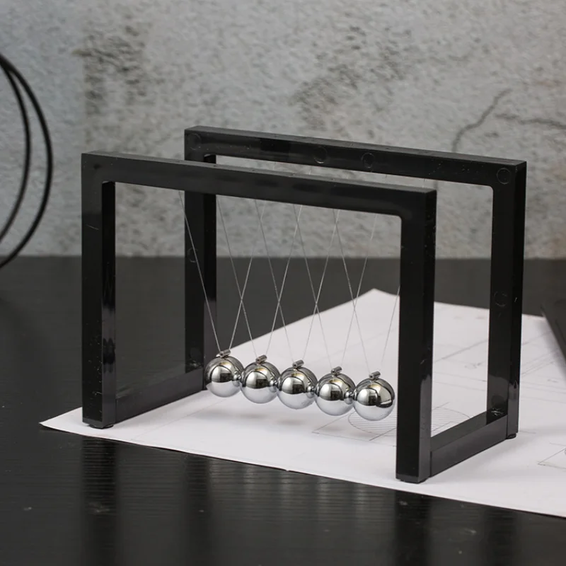 Bolas de Newton, bola de equilibrio para cuna, adorno de escritorio, péndulo de Metal, bola de equilibrio de acero negro, decoración de escritorio para el hogar, regalo
