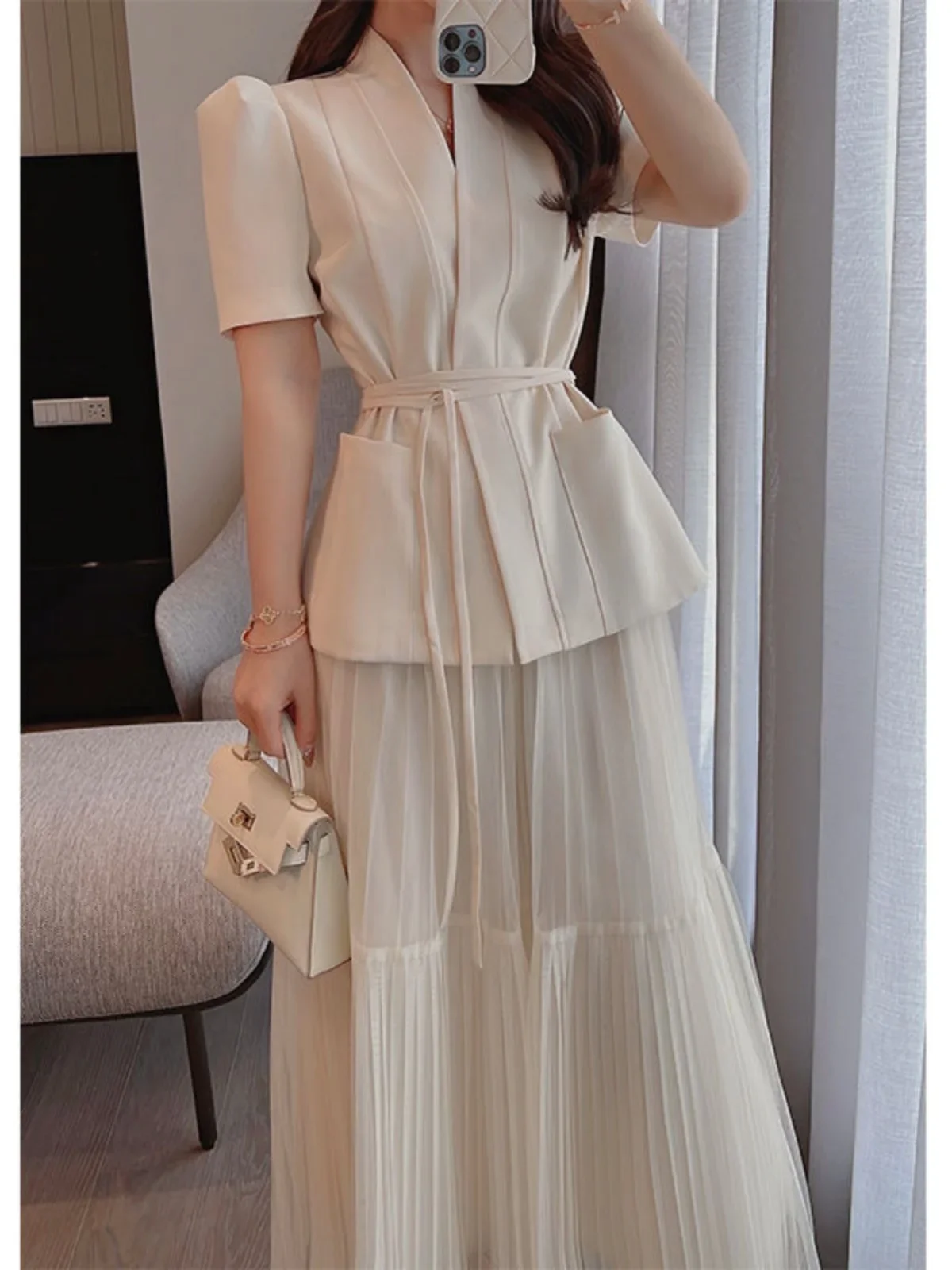 

New 2025 Women's Summer Light Set Skirt Two-Piece Suit Versatile Hong Kong Small France Wind
