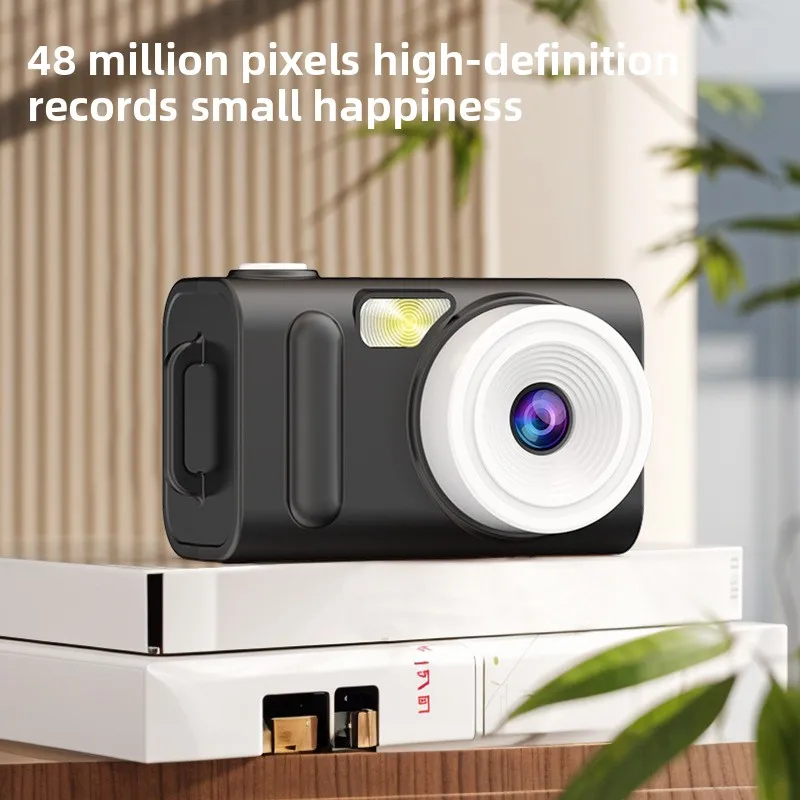 

0.96 Inch Mini Thumb Camera Portable Student Sports Camera Retro Ultra Small Photo Camera Campus Outdoor Handheld Digital Camera