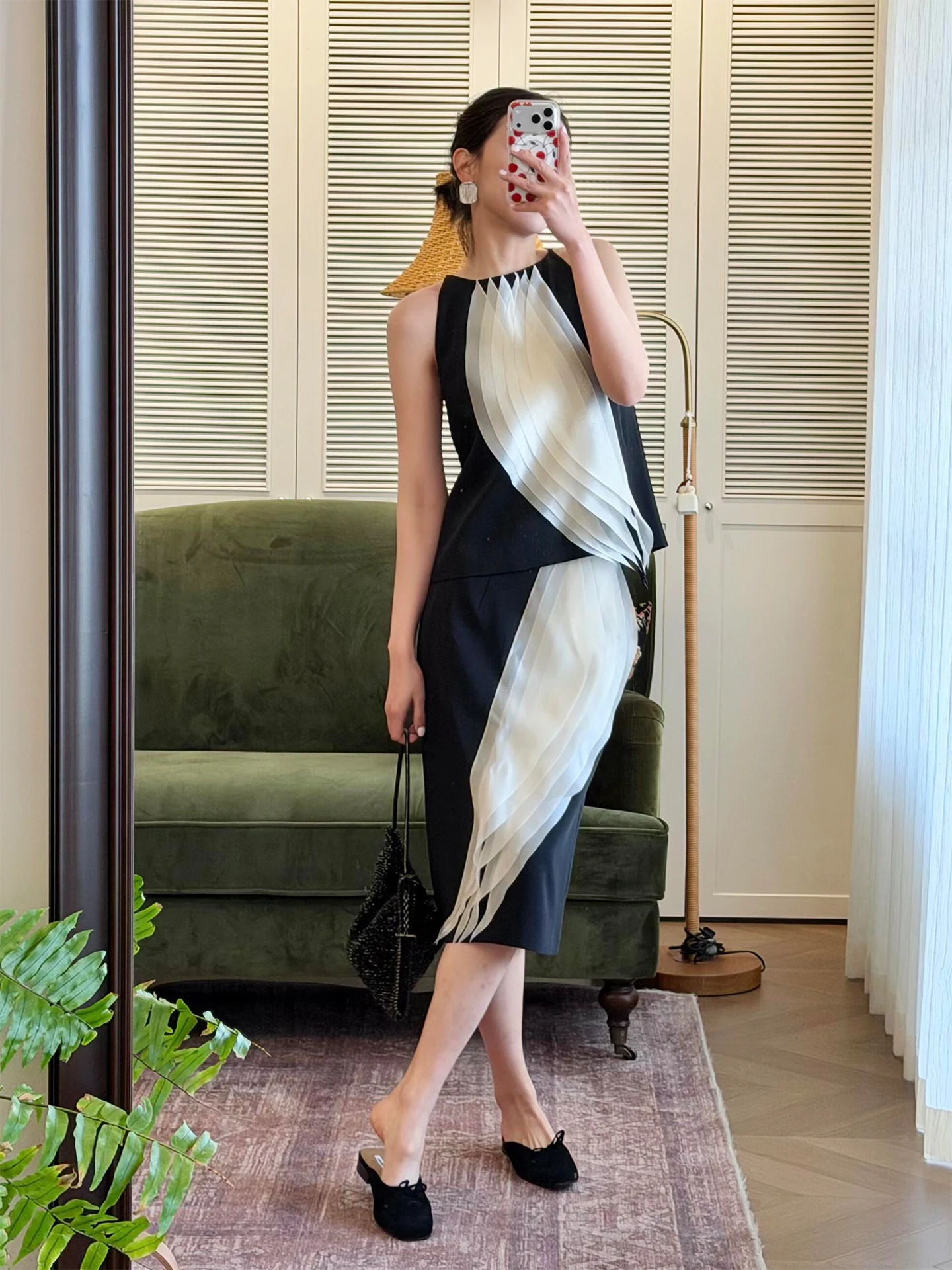 

Hebe Style Semi-Transparent Sleeveless Women's Outfit Spring 2026 New Arrival Layered Splicing Skirt And Top Set