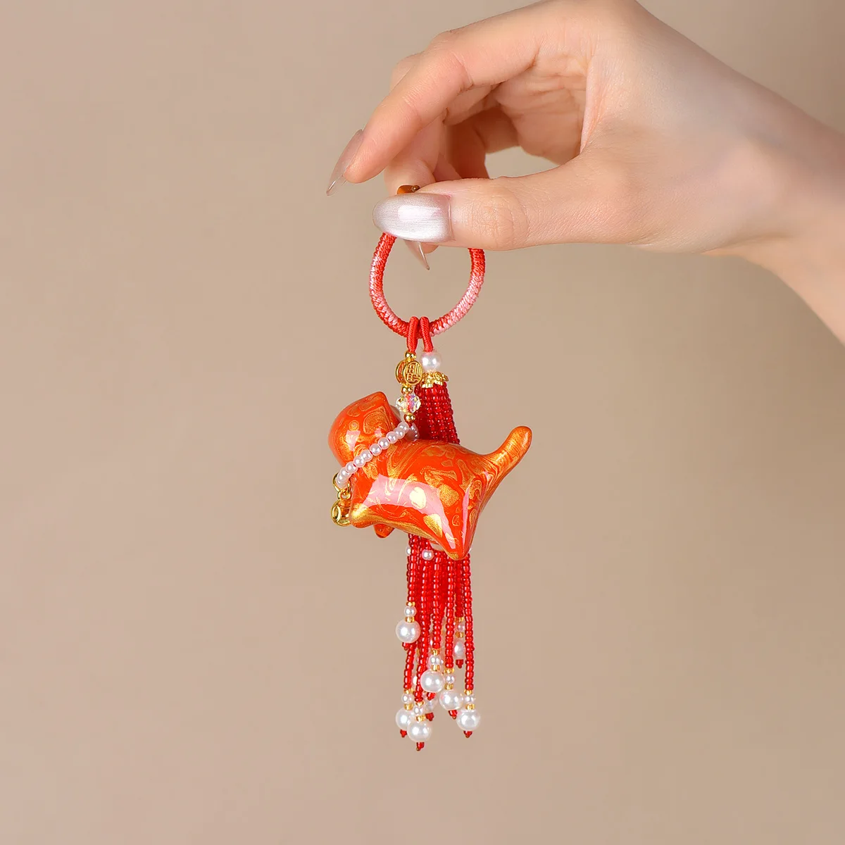 Handmade Confident Cat Keychain Varnish Gourd Bead Tassel Woven Rice Seed Pendant Keyring Women Men Bag Accessory Decoration
