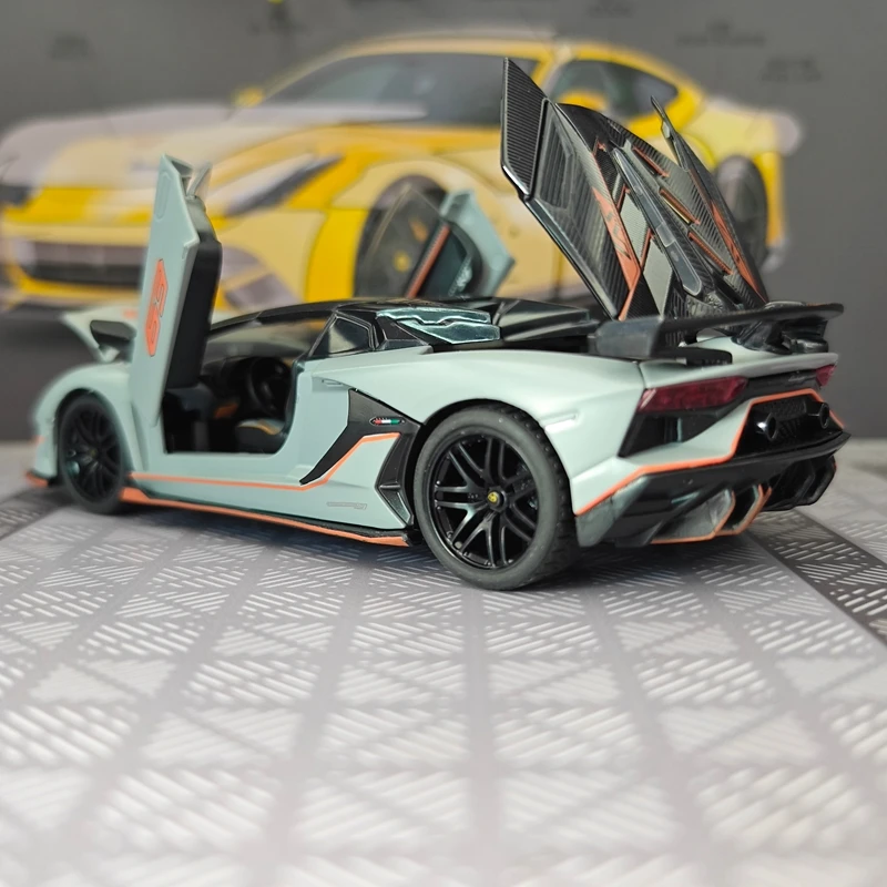 Modelo de coche de aleación Lamborghini SVJ63 a escala 1:32, puertas y capó del motor se pueden abrir, superdeportivo convertible.