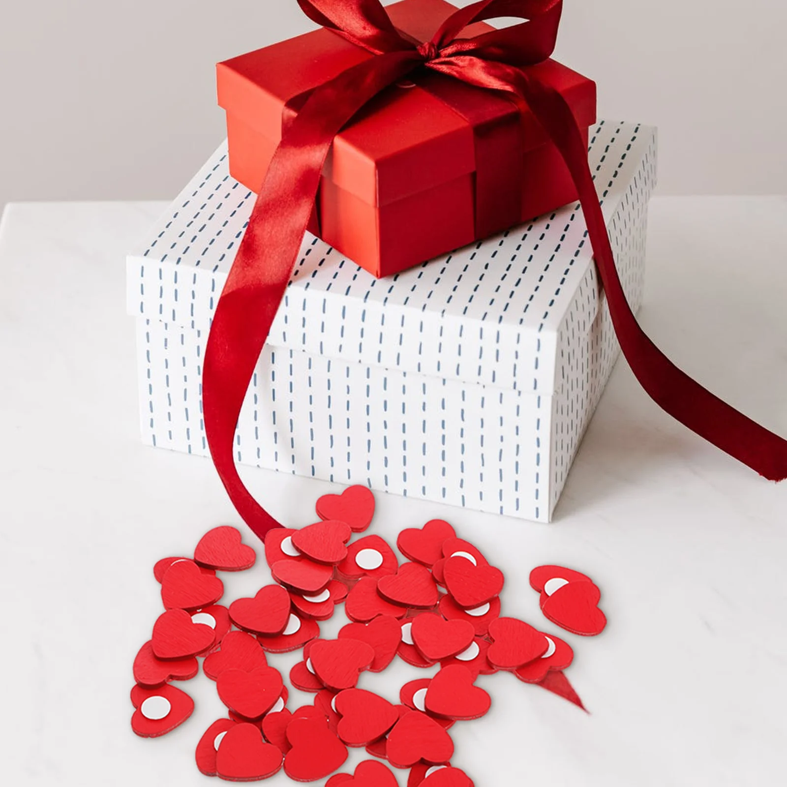 

50Pcs Wooden Red Heart Stickers Self-Adhesive for Valentine's Day Wedding Craft DIY Scrapbook Label Seal Decor Crafting