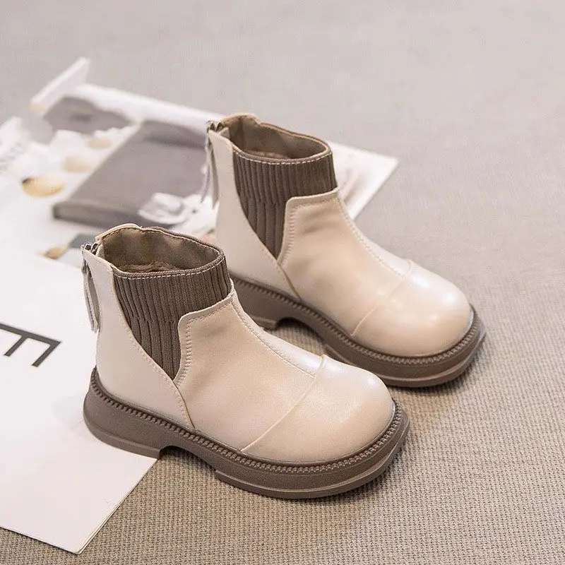 

2026 Winter Girls Furry Leather Boots for Kids Warm Short Boots Fashionable Baby Shoes Autumn Winter Kids Leather Footwear