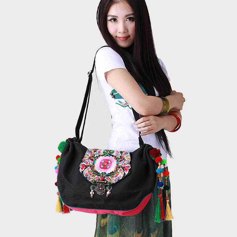 Bohemia women handbags Canvas embroidered ethnic bags tassel women shoulder bags