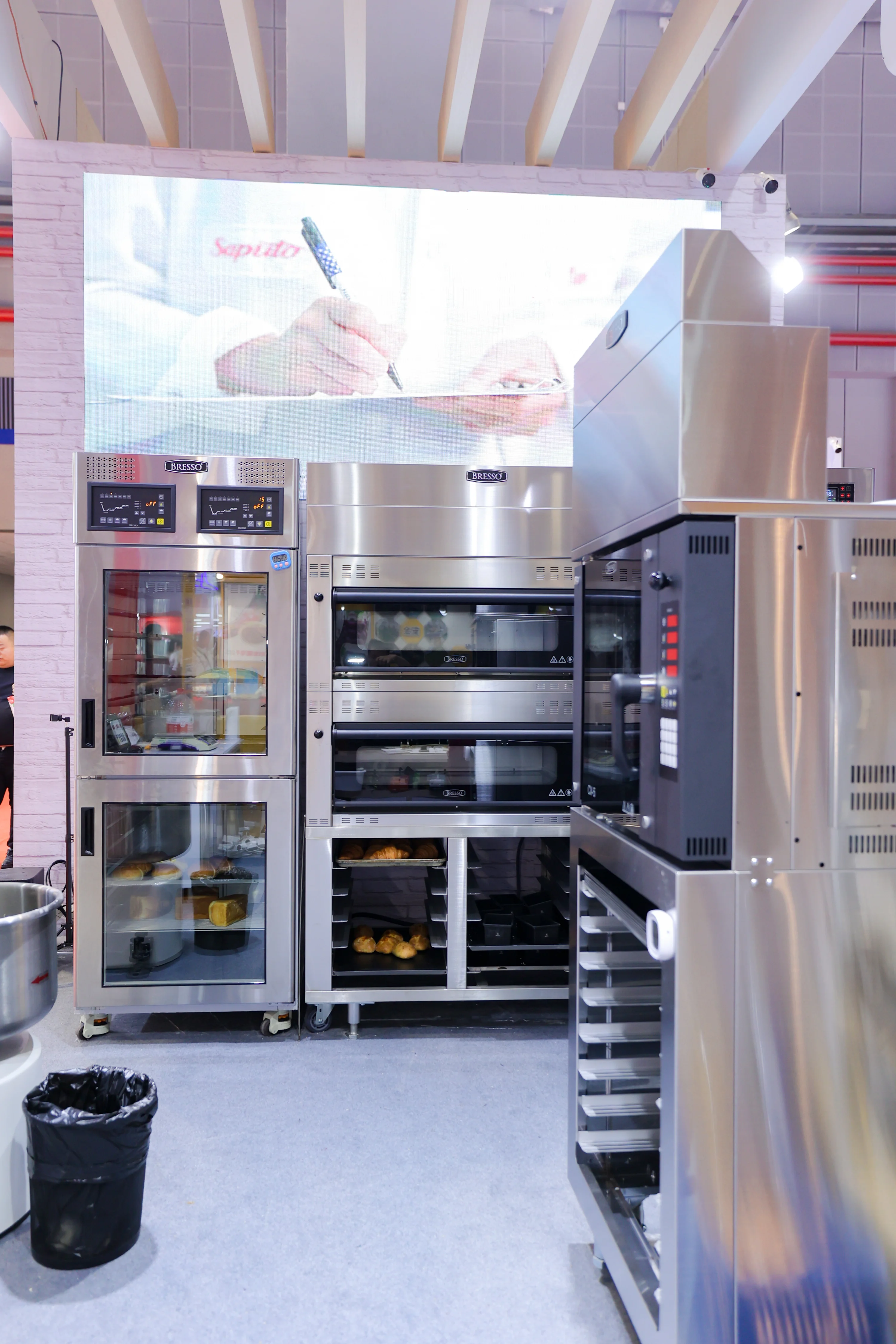 الصين سعر الجملة 2 طبقة 4 صواني فرن الخبز الكهربائي المدمج في أفران لصنع معدات المخابز الخبز