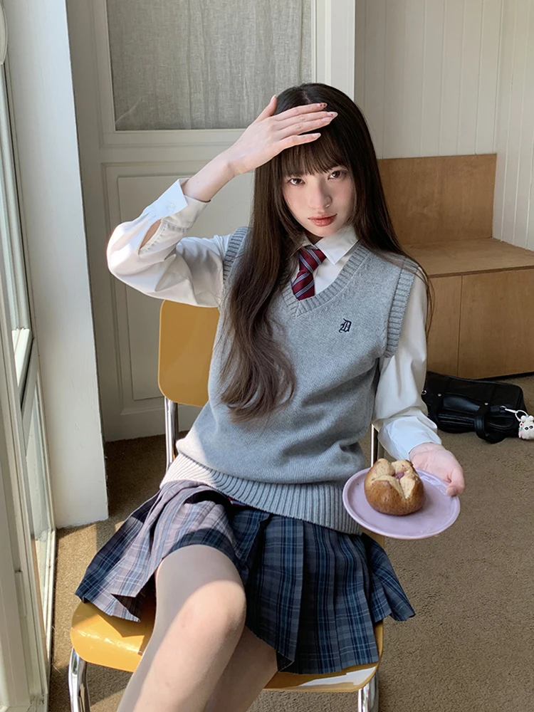 

Tokyo Annual Record JK Uniform Knitted Cotton Vest Women's Top Skirt Set New Arrival Casual Style Midweight Warmth for Autumn