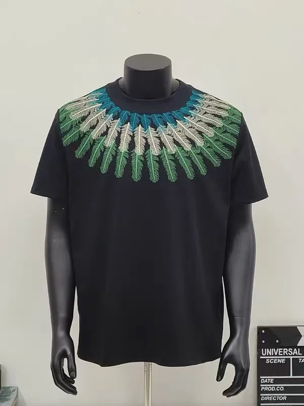 Camiseta de manga corta con cuello redondo y bordado de plumas de pico de gallo, estilo americano, de peso pesado, ajuste holgado informal, nueva moda de verano.