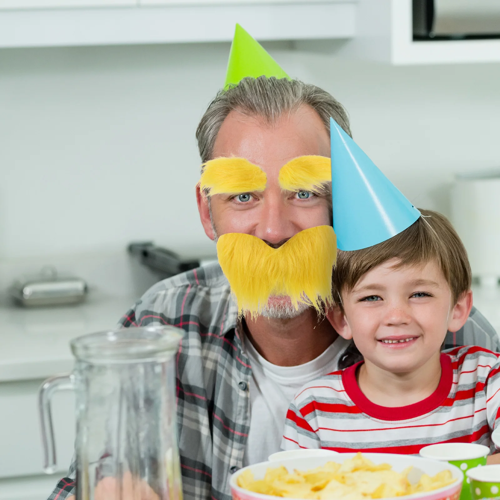 

4 комплекта, реалистичные искусственные желтые усы, брови, самоклеящаяся борода, аксессуар для костюма на Хэллоуин, желтые усы, поддельные брови