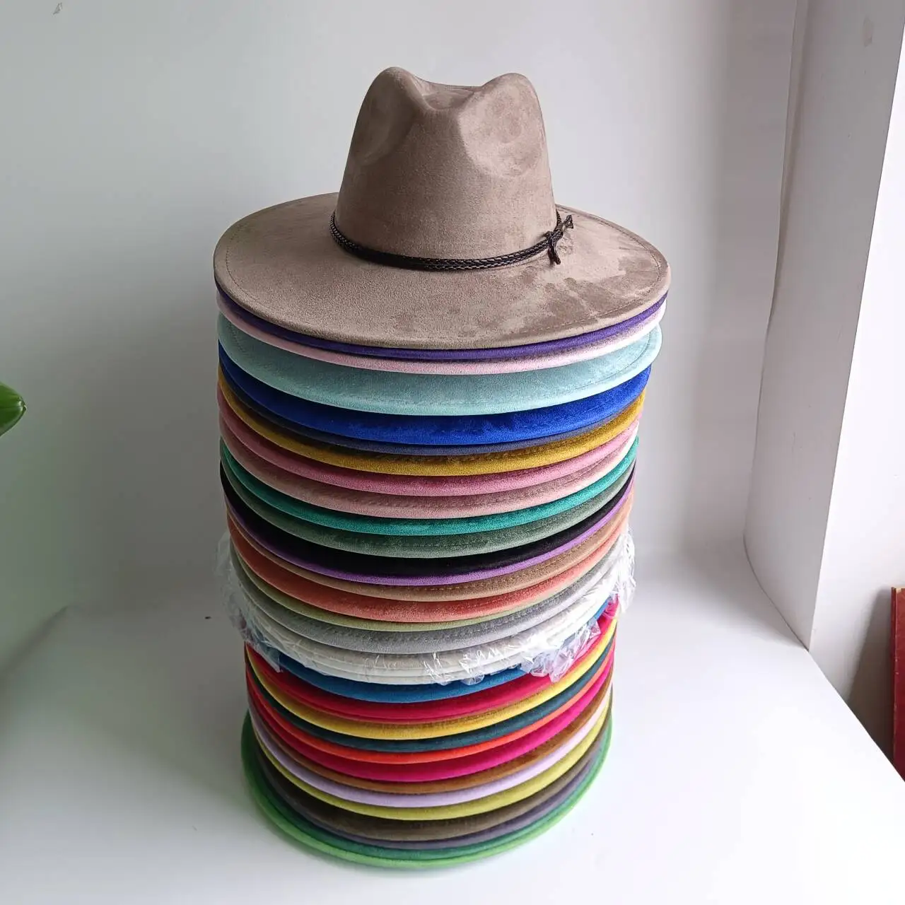 9.5cm Wide Brim Vegan Suede Hat  Fedora Hat Men's and Women's Autumn and Winter Felt fedora Hat hat burning hats for woman