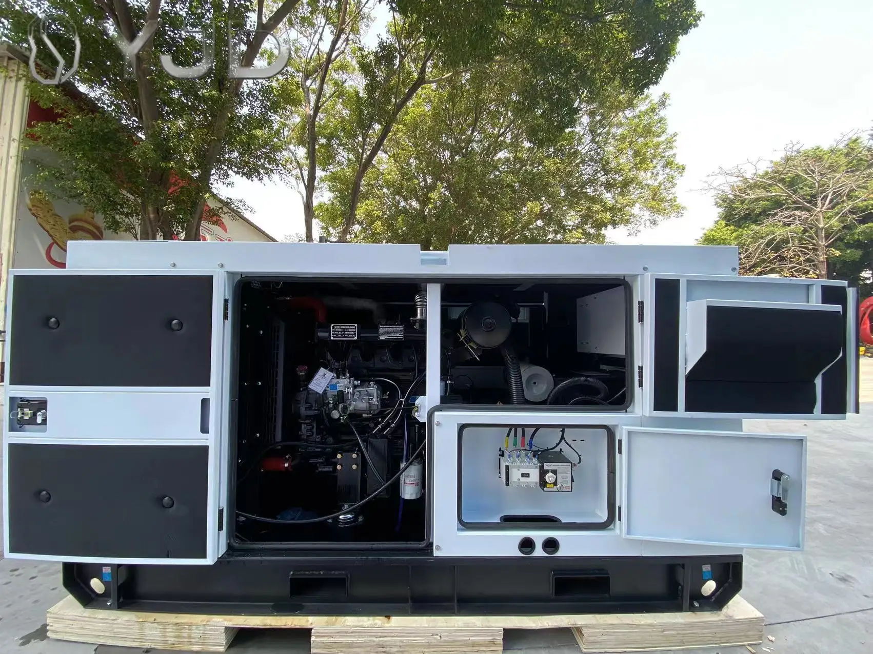 KAICHEN Ultra-Quiet Diesel Generator Set 32KW/40KVA 65dB 7m Super Silent Emergency Power ATS Trailer Type
