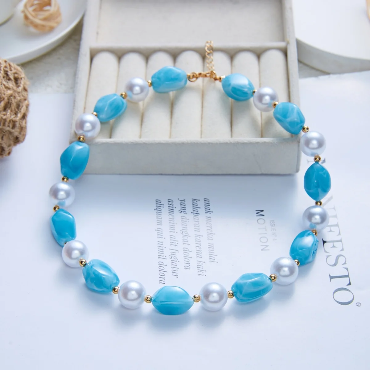 Französische sanfte barocke Halskette mit simulierten Perlen aus rosa Harz für Damen und Herren, elegante, süße, unregelmäßige Perlen, Choker-Schmuck, Geschenk – Detail 27