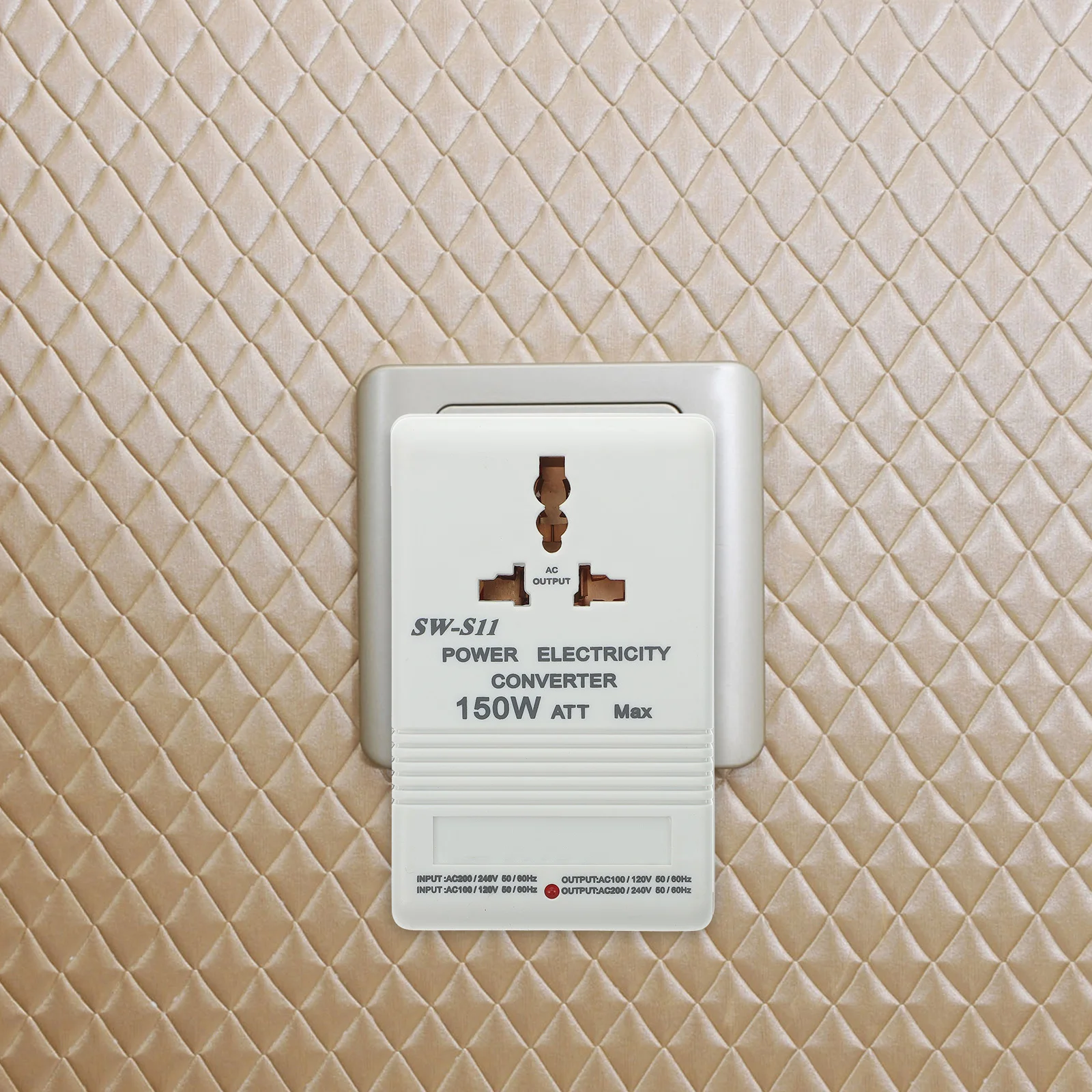 

1pc Voltage Converter Transformer Power Adapter 110V To 220V Step Up Down For Travel 220 To 110 Voltage Converter Plug Adapter