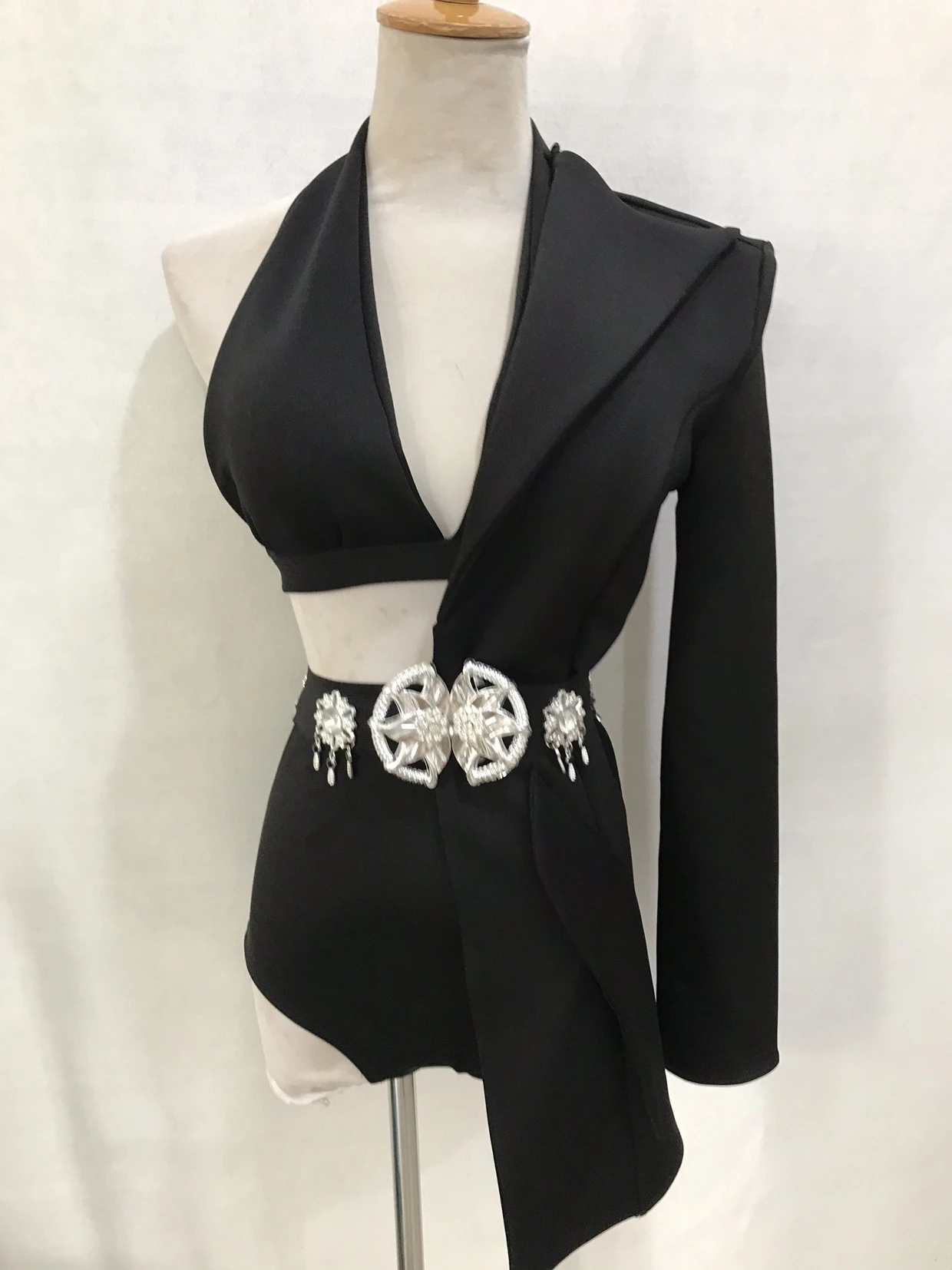 Traje de baile de equipo de Jazz moderno para mujer, Blazer asimétrico rojo y negro, ropa de escenario Sexy para cantante, Bar, club nocturno