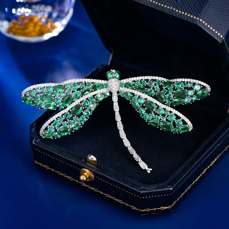 

Винтажная элегантная брошь в виде стрекозы, высококачественная креативная модная инкрустированная бриллиантами, трехмерная булавка для костюма животного с насекомыми для женщин