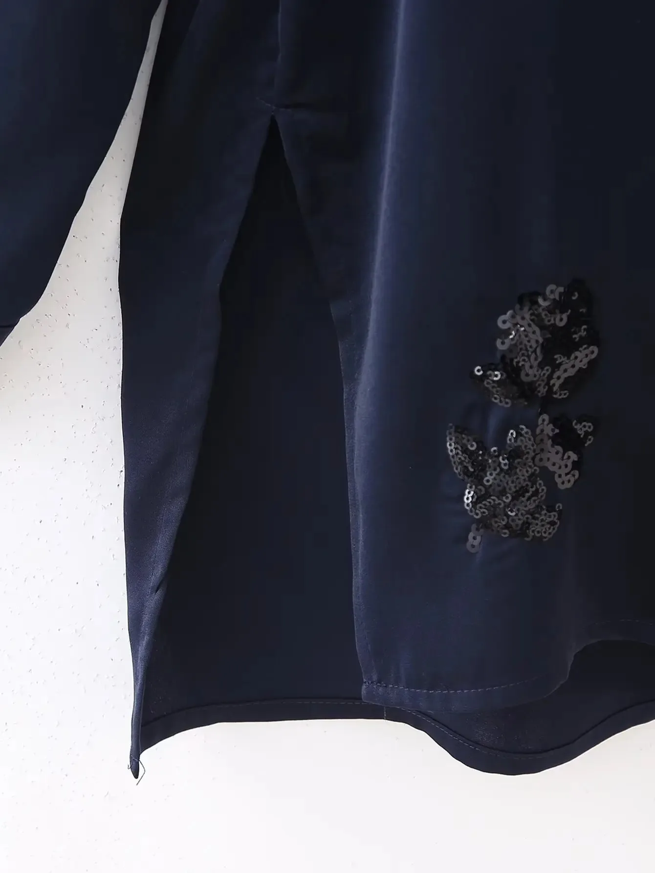 KONDALA بدلة نسائية غير رسمية أنيقة عتيقة بياقة على شكل V وجيوب سترة مستقيمة وفضفاضة موضة جديدة لخريف 2024 طقم مكتب للسيدات