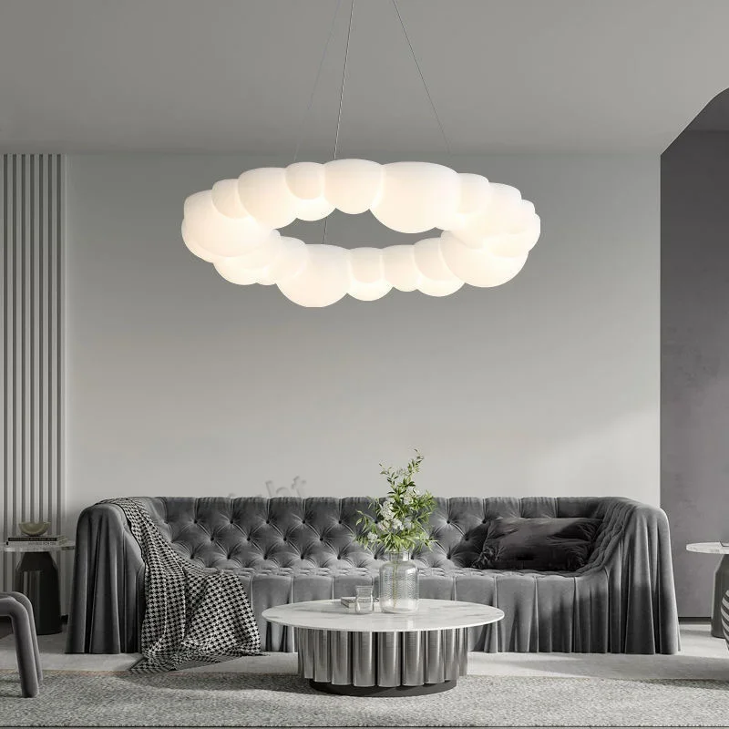 Plafonnier LED suspendu en forme de nuage, design moderne, éclairage d'intérieur, luminaire décoratif de plafond, idéal pour un salon, une salle à manger ou une chambre d'enfant