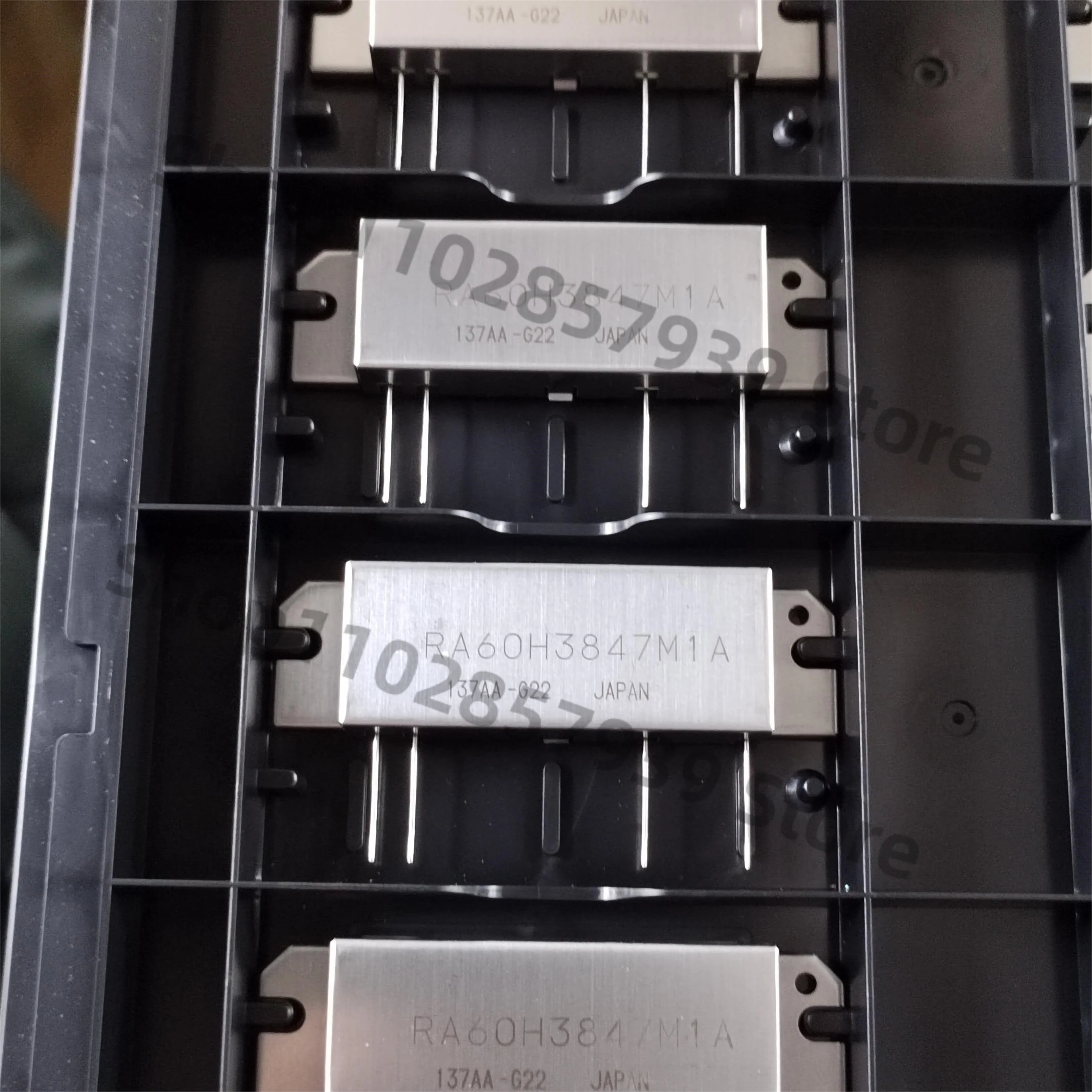 

RA60H3847M1A-501 RA60H3847M1A H2M Original spot, free shipping 1pcs/lot