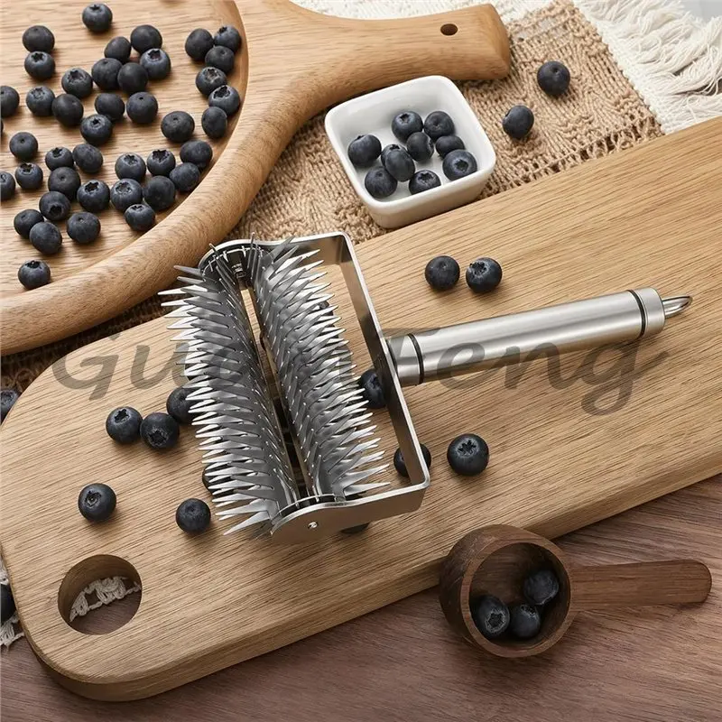 Freeze Dried Blueberries with Needle Roller Pizza Tools with Stainless Steel Dough Punch