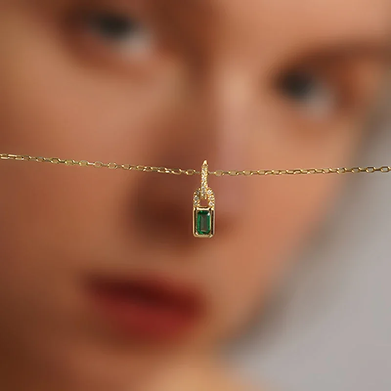 Huitan Chic Lock Designed Pendant Necklace for Lady with Green Cubic Zirconia Creative Dainty Necklace Elegant Wedding Jewelry