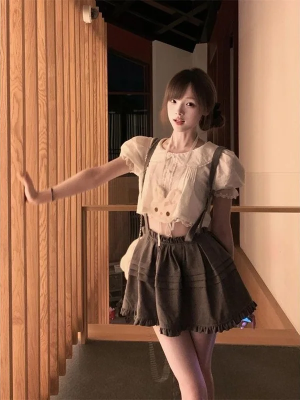 

Summer Beautiful Lace Patchwork Bubble Sleeve Shirt And Grey Skirt Set Cute Girl's Fashion Ensemble Age-Defying Cute Outfit