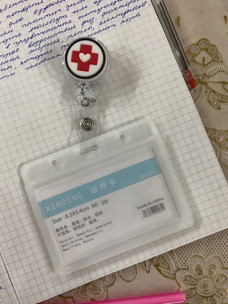 1Pc Retractable Badge Reel, Hospital Style Nurse ID Holder, Retractable Name Tag Clip for Medical Workers Staff Card Accessory