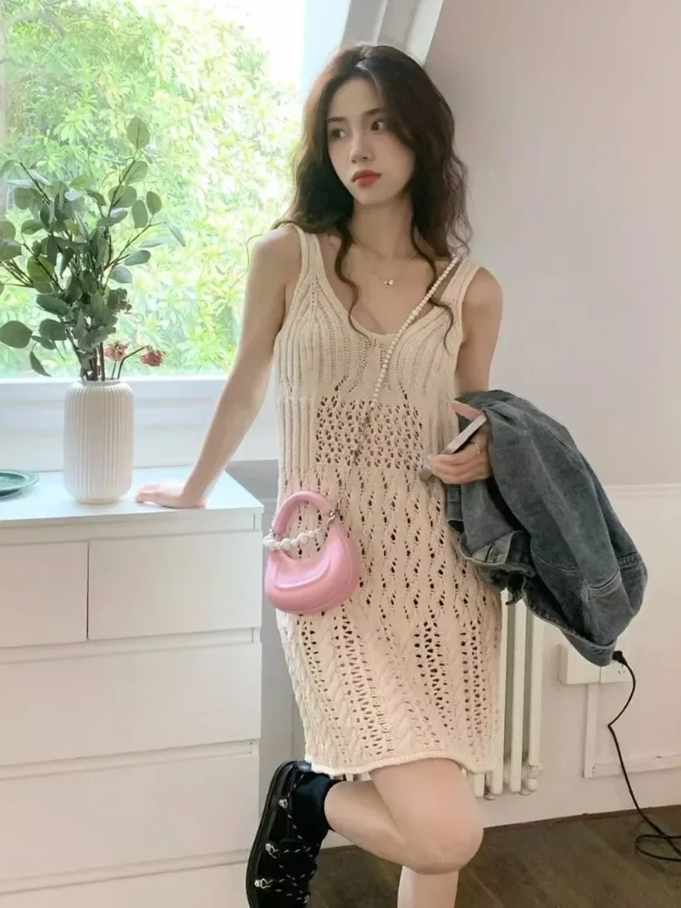 

2024 Harajuku Sleeveless Knitted Dress Women Hollow Out Y2k Aesthetic Solid Dresses Sweet Streetwear Slim Waist Tunic Vestidos