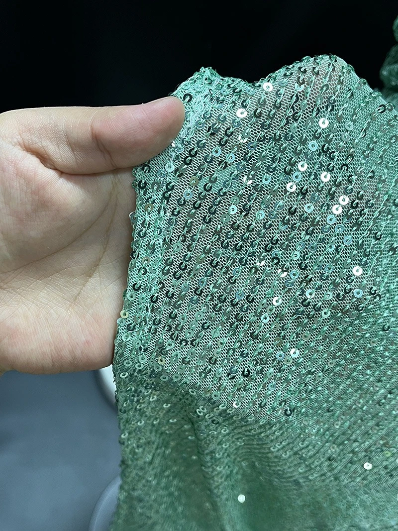 Nicchia verde malachite gonna tutu in rete avvolta sul seno di fascia alta festa di compleanno studio fotografico luce abito di lusso gonna abiti lunghi